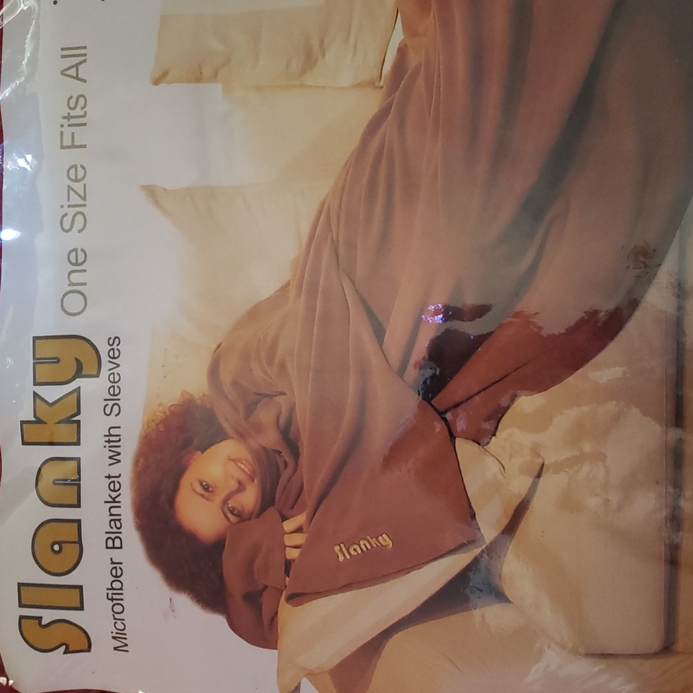 Red Slanky Microfiber Blanket w Sleeves One Size Fits All - Picture 2 of 4